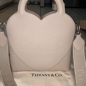 NWOT Authentic Rare Return to Tiffany & Co tan leather tote bag